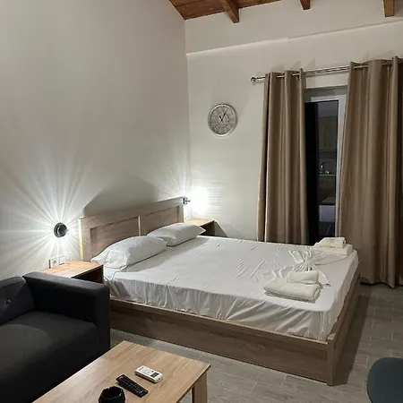 Lithino Rooms Kalamata Esterno foto