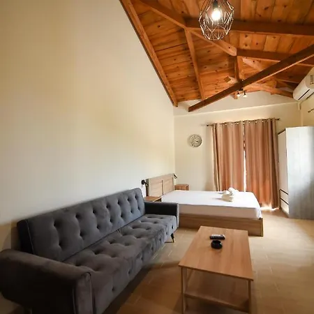 Lithino Rooms Kalamata Esterno foto
