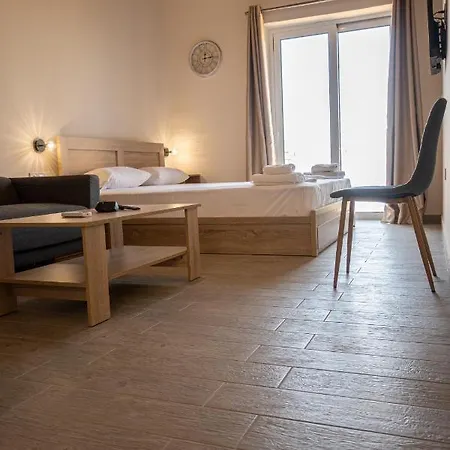 Lithino Rooms Kalamata Esterno foto