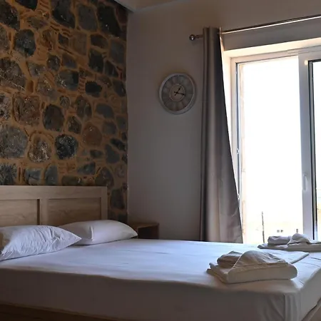 Lithino Rooms Kalamata Esterno foto