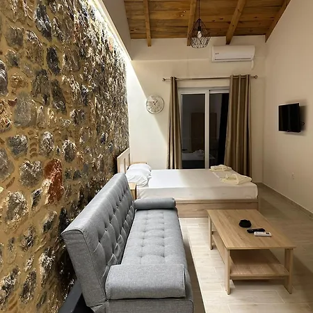 Lithino Rooms Kalamata Esterno foto